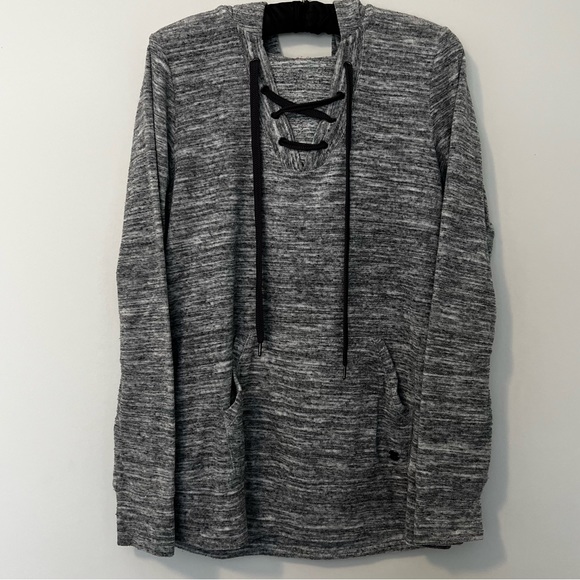 Heathered pullover. - Picture 2 of 4